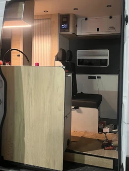 Makiva Camper Works